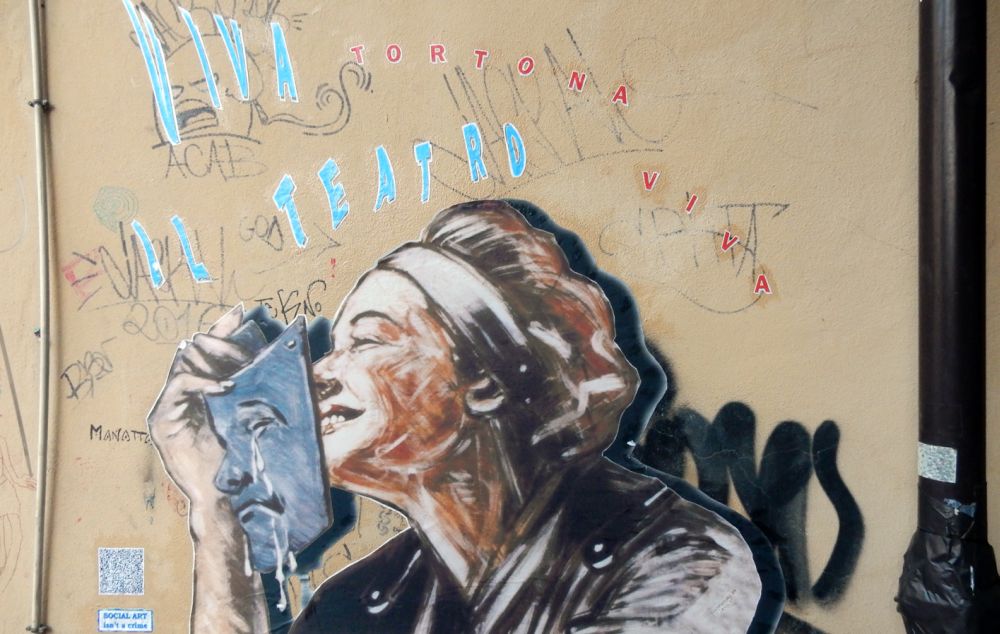 Una volta a Tortona si insegnava l’educazione civica, oggi i fatti parlano da soli, ma per fortuna qualcuno interviene e ci ricorda che….