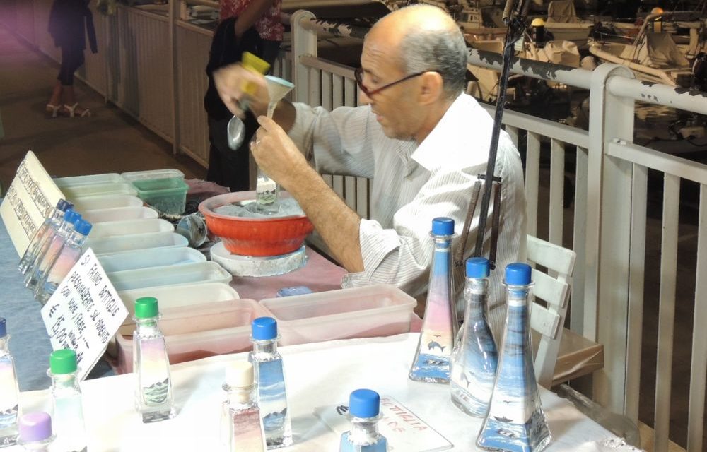 Appello al Comune di Diano Marina: salviamo i “Percorsi Creativi” dando loro un altro spazio sulla passeggiata a mare o nel centro