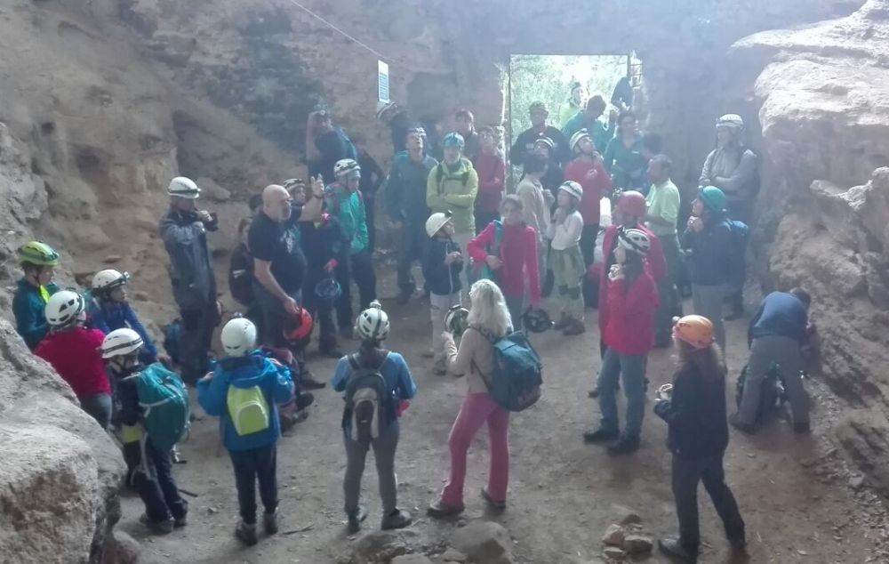 I Cai della provincia di Novi Ligure, Tortona, Ovada e Alessandria in uscita speleologica