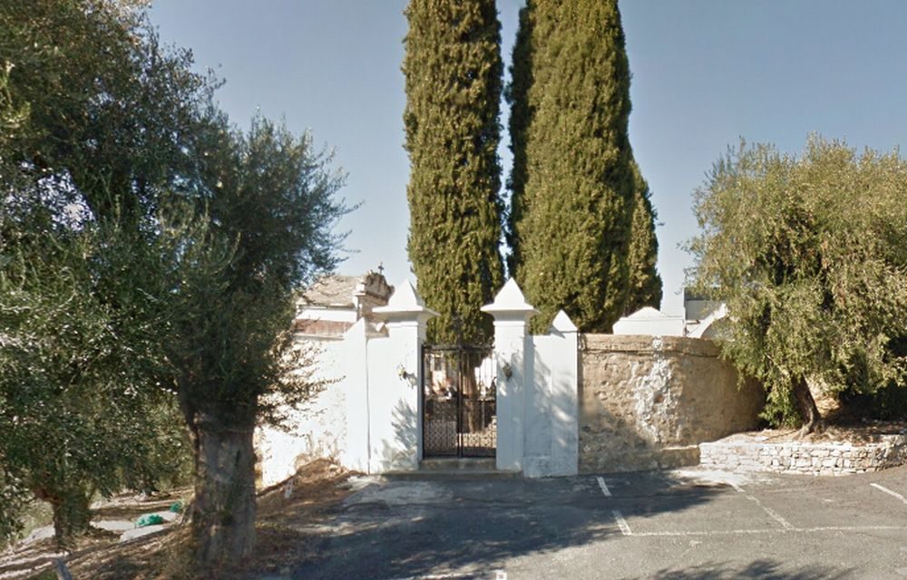 Diano Castello aggiusta la chiesa del cimitero urbano per una spesa di 32.500 euro