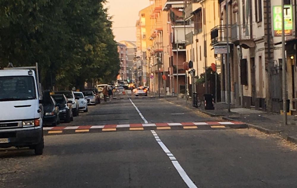 I dossi in Corso Don Orione a Tortona vanno bene e tutelano i pedoni. Bocciata una mozione in Consiglio