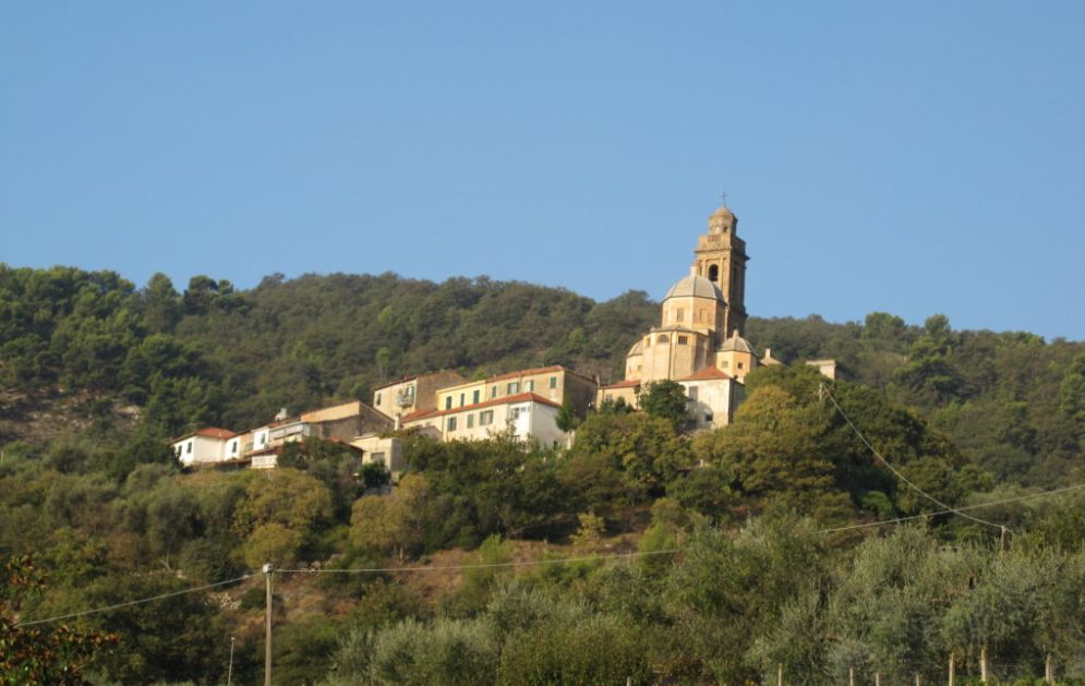 A Diano Arentino domani raccolgono i rifiuti ingombranti