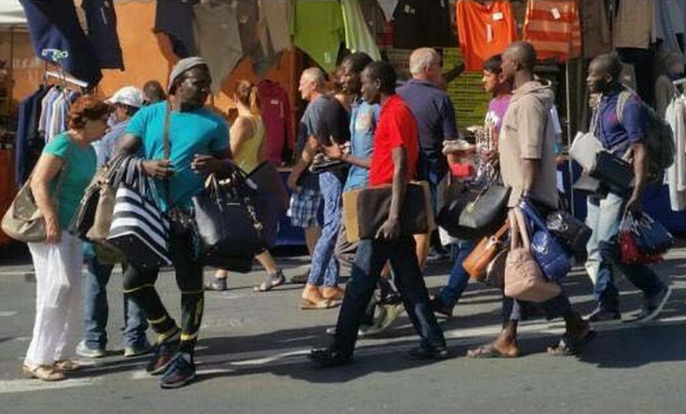 A Sanremo una sola certezza: l’arrivo dei migranti e il mercato ne è l’esempio
