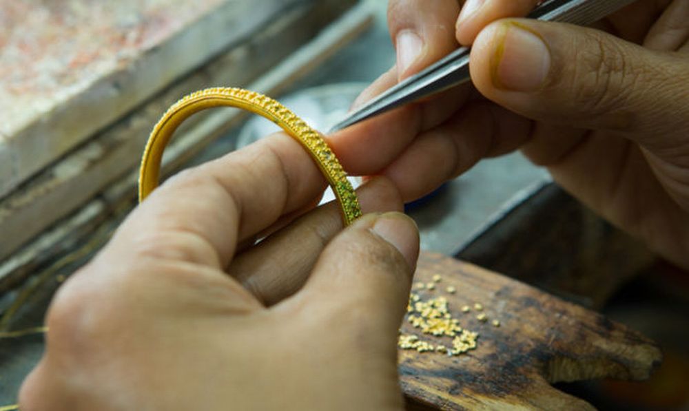 A Valenza una mostra sulla tradizione orafa valenzana