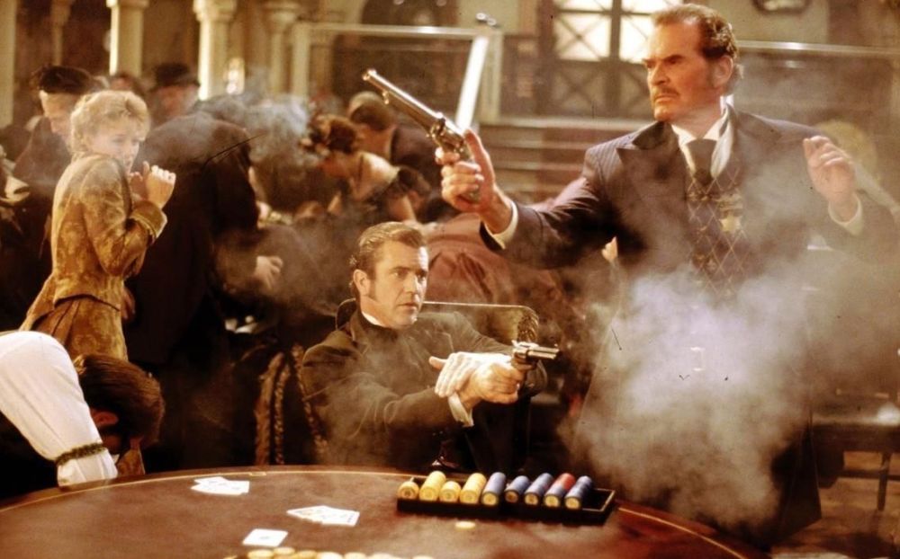 Rissa alle due di pomeriggio in un locale a Novi Ligure sedata dai Vigili Urbani. Nei guai 4 persone