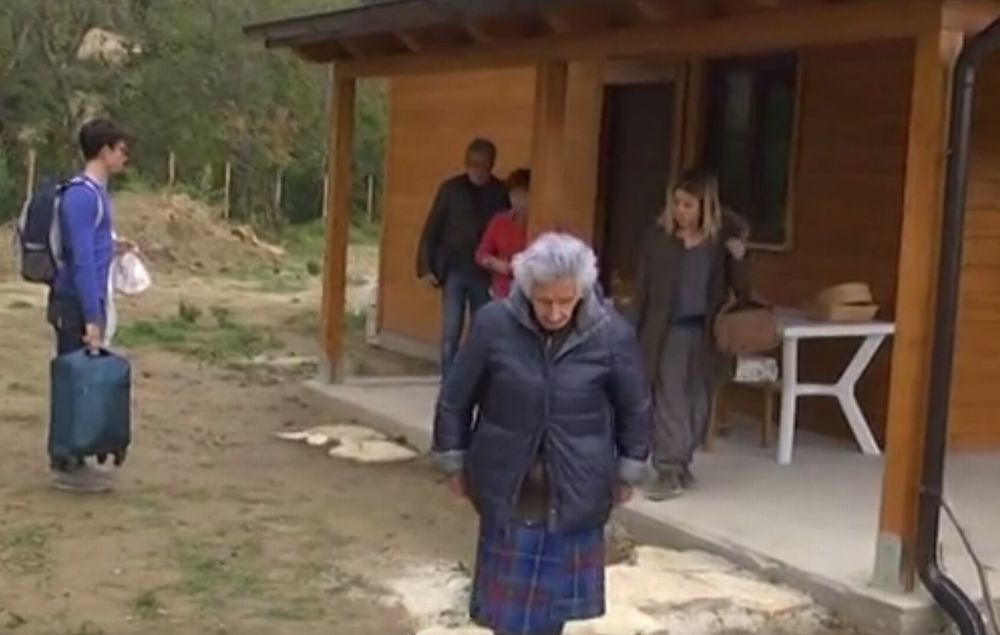 Solidarietà di una lettrice alla pensionata di 95 anni sfrattata dalla propria casa