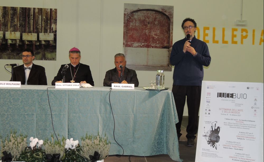 L’ex cotonificio Dellepiane di Tortona ha riaperto al pubblico con una mostra inaugurata dal Vescovo