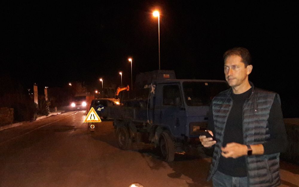 Ore 21,40 di giovedì: si riaprono pian piano le saracinesche dell’acqua nel Golfo Dianese e si prega per evitare altre rotture