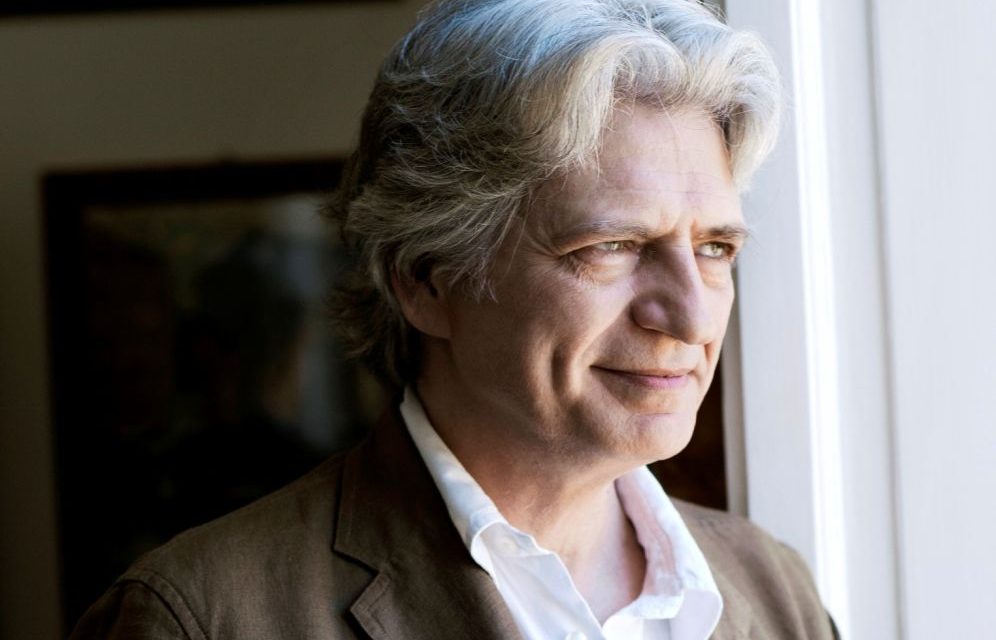 Michele Placido venerdì sbarca a Tortona con la commedia “L’ora di ricevimento” con Fabrizio Bentivoglio