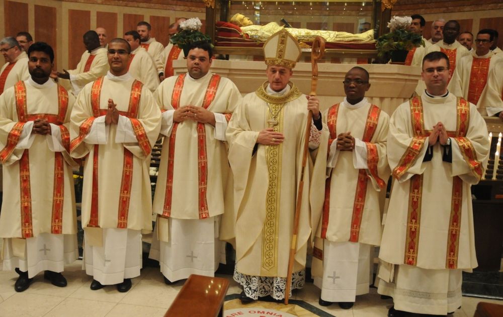 Tortona ha cinque nuovi diaconi nominati domenica dal vescovo Vittorio Viola