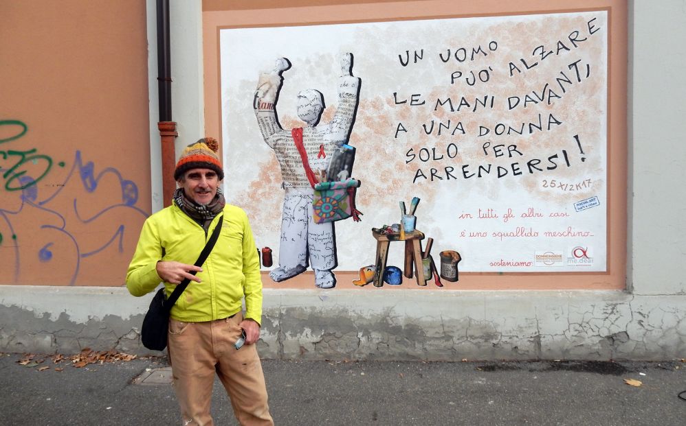 Alla Palestra Bianca di Tortona Fabrizio Falchetto regala al Comune un’opera contro la violenza sulle donne