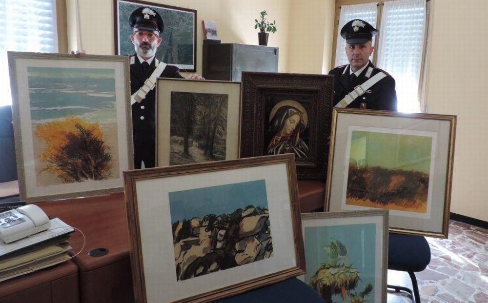 Mercante d’arte d Acqui Terme truffava i clienti e finisce nei guai. I carabinieri recuperano i quadri