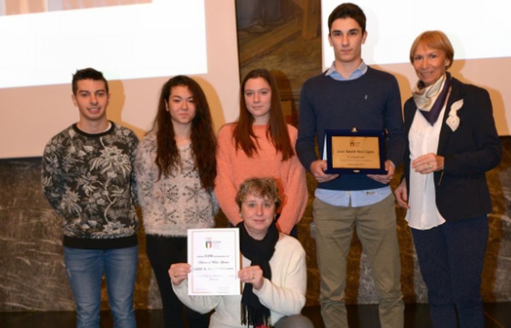 La squadra di Badminton del liceo Amaldi di Novi Ligure premiata dal Coni