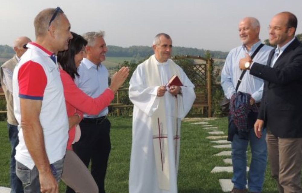 Tortona: Don Romeo Gardella, parroco di San Matteo, muore davanti al vescovo durante la Festa di Natale in Curia. La testimonianza