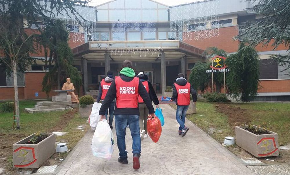 I giovani di Azione Tortona hanno consegnato centinaia di giocattoli in ospedali e orfanotrofi