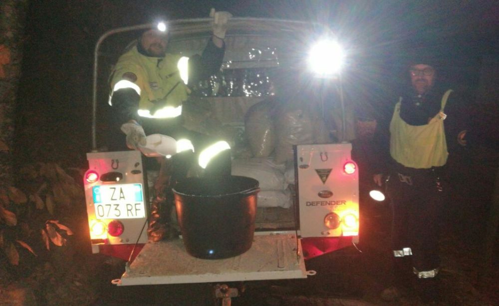 La Protezione civile interviene a Sanremo e sparge il sale lungo le strade dell’ entroterra