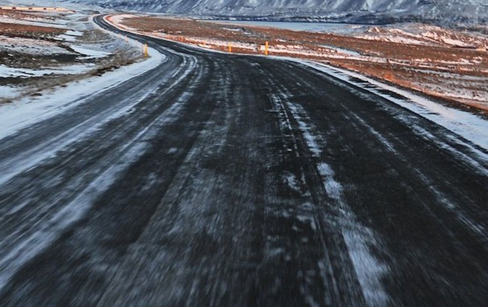 Catena di incidenti sulla tangenziale di Alessandria perché nessuno ha messo il sale per palleggio di comptetenze