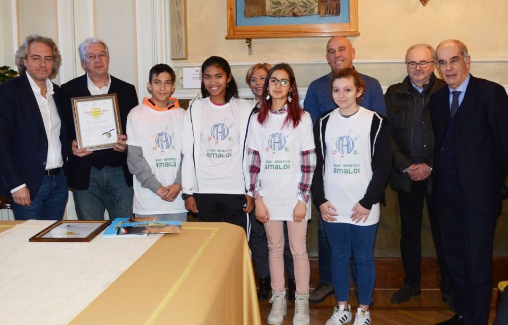 Premiati in municipio a Novi Ligure, il liceo Amaldi, l’Associazione carabinieri in congedo e Forza e virtù