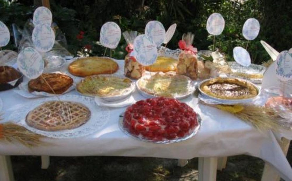 Sabato a Diano Marina c’è l’asta delle torte. Portate una torta per aiutare il fondo di solidarietà per i bisognosi