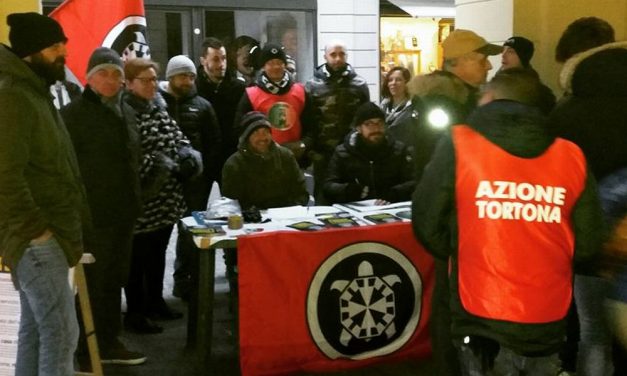 CasaPound Italia tutt’altro è che un rifacimento del Partito Nazionale Fascista perché gli manca tutto