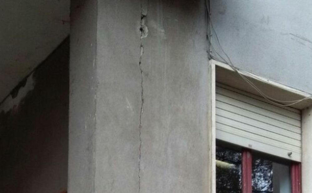 Tortona, crepe nella scuola di Viale Kennedy, ma l’assessore Fara tranquillizza i genitori