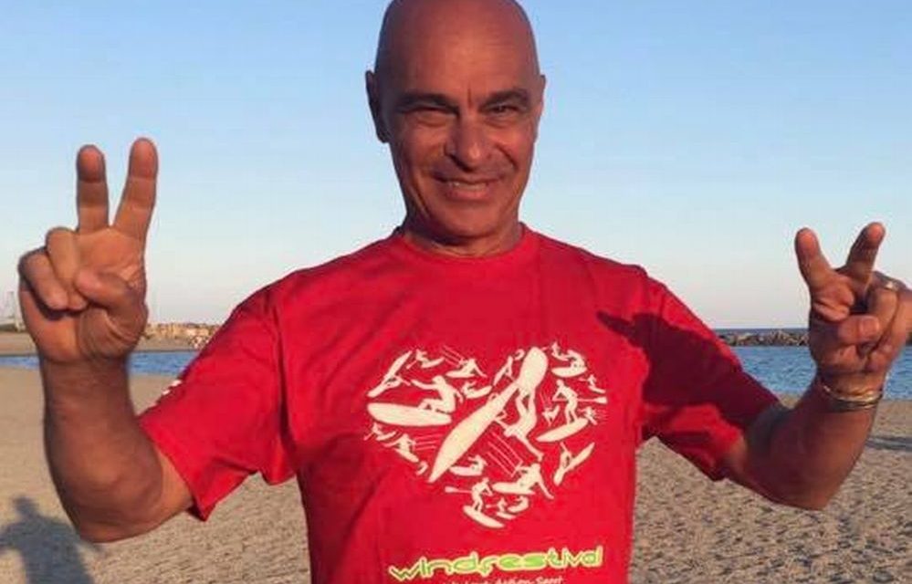 Il dianese Guerrino De Marco ricorda Maurizio Del Gaudio che partendo da Diano Marina raggiunse la Corsica in windsurf, deceduto ieri