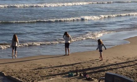 L’ associazione “Il Cuore di Martina”ha salvato una mamma e le sue bambine che vivevano in spiaggia a Diano Marina