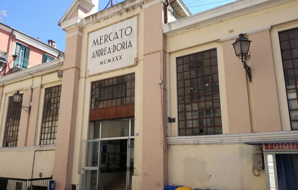 Lunedì al via i lavori al mercato di Imperia Oneglia