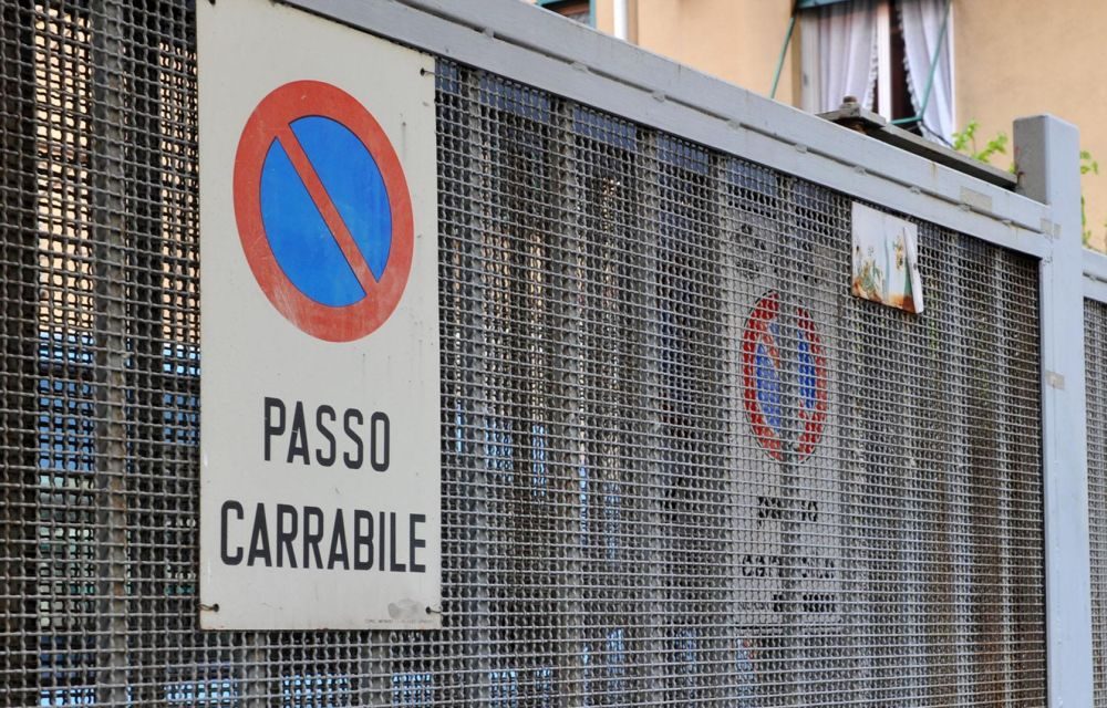 Tortona proroga a fine aprile il pagamento dei passi carrai e della tassa permanente su pubblicità e suolo pubblico
