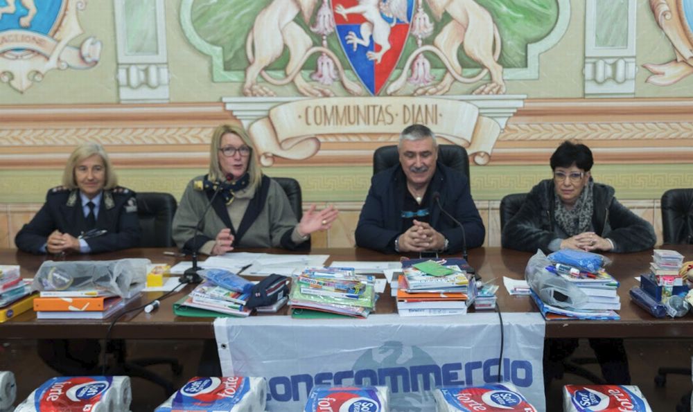 A Diano Marina Confcommercio e Comune hanno premiato le scuole del concorso “Vota l’albero”. Tutti i nomi e le immagini