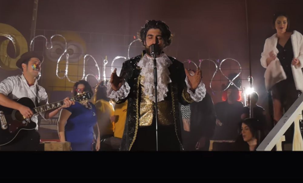 Boom di ascolti per “Musicamore” la nuova canzone del cantautore Simone Alessio. Guardate lo splendido video su Youtube