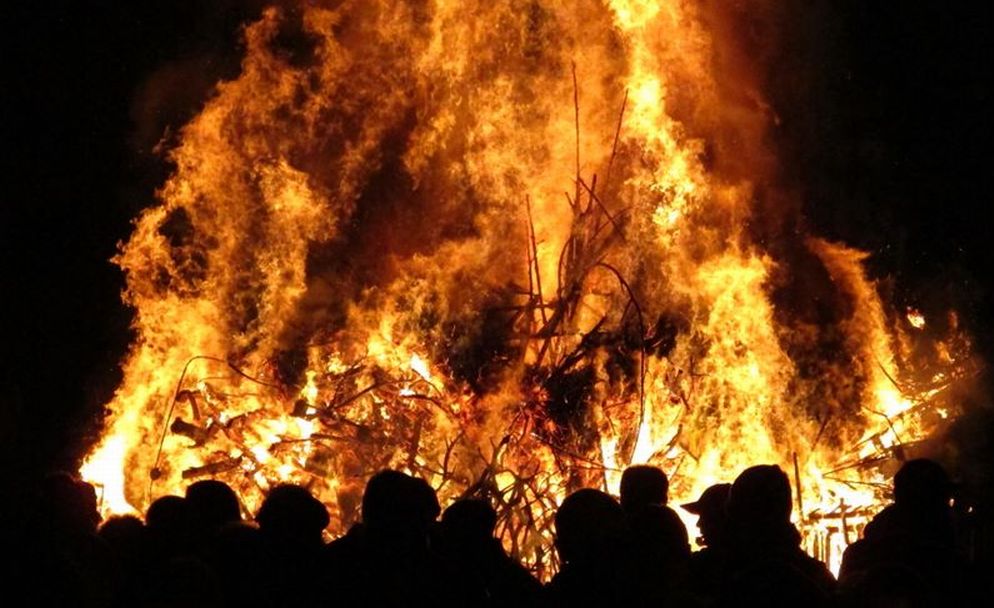 Nel week end alla frazione Varcavello di Diano Castello torna la festa di San Mauro con falò e tante iniziative