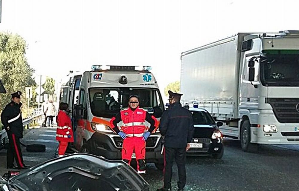Tamponamento fra due camion e due auto alla periferia di Tortona, statale chiusa, ieri, per oltre mezz’ora
