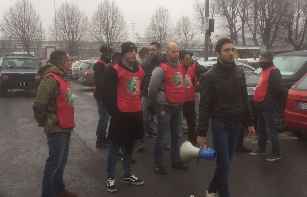 Azione Tortona allontana a voce i parcheggiatori abusivi da alcune zone della città