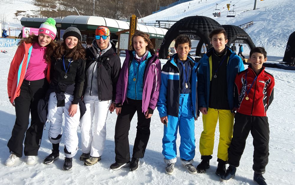 Strepitoso successo dei giovani della scuola media “Luca Valenziano” di Tortona che conquistano i campionati studenteschi di sci