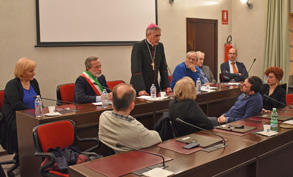 A Novi Ligure, il vescovo Vittorio Viola va in Consiglio Comunale