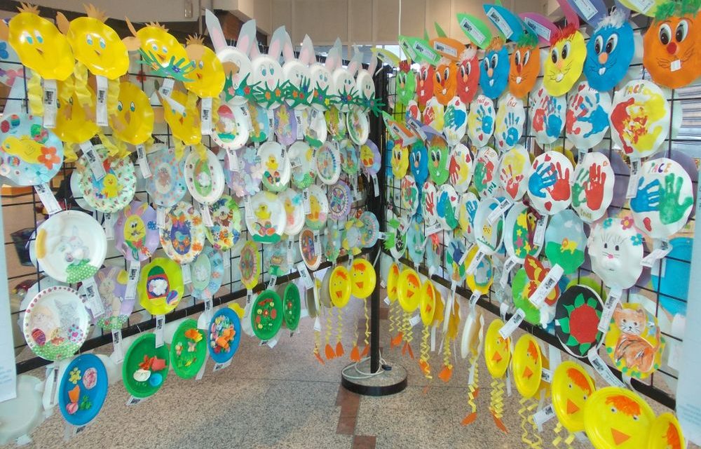 Fino a sabato al Centro Commerciale Oasi di Tortona la mostra dei piatti decorati dai bambini