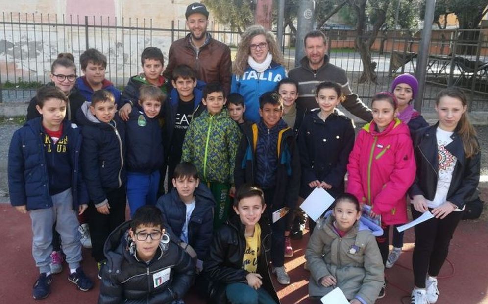 Grazie a Massimiliano Basteris, gli alunni di Diano Marina hanno incontrato due campioni dello sport. Le immagini