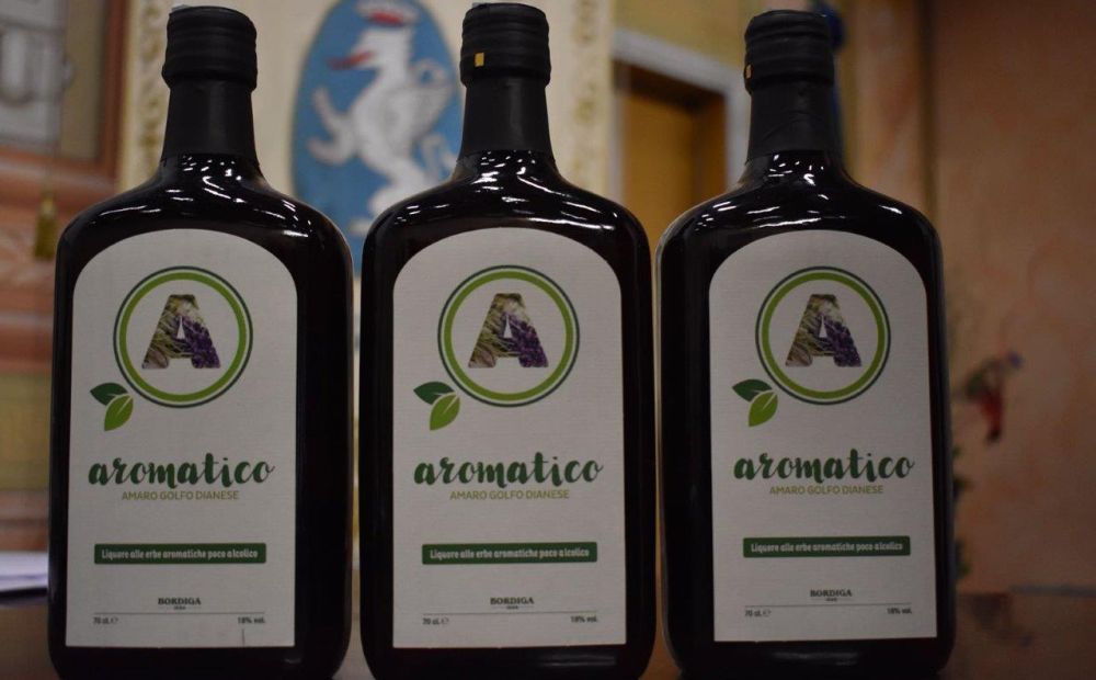 Con “Aromatica” a Diano Marina sono nati anche il liquore del Golfo Dianese e i ravioli alle erbe