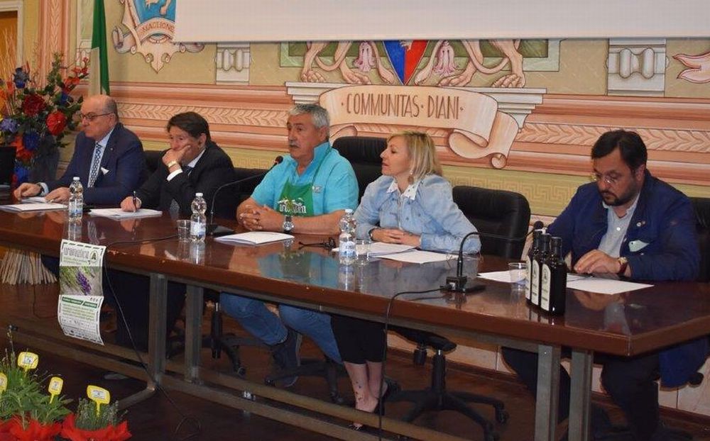 Gli appuntamenti gastronomici nel locali del Golfo Dianese e lo Street Food ad Aromatica presentati in Consiglio