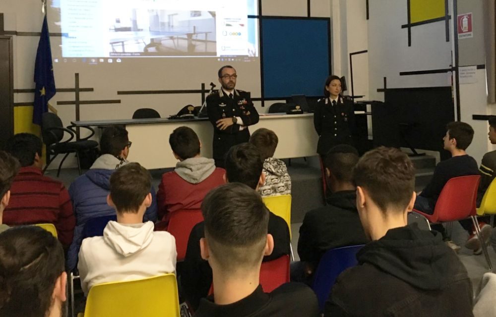 Al “Nervi” di Alessandria i Carabinieri insegnano la legalità ai giovani studenti