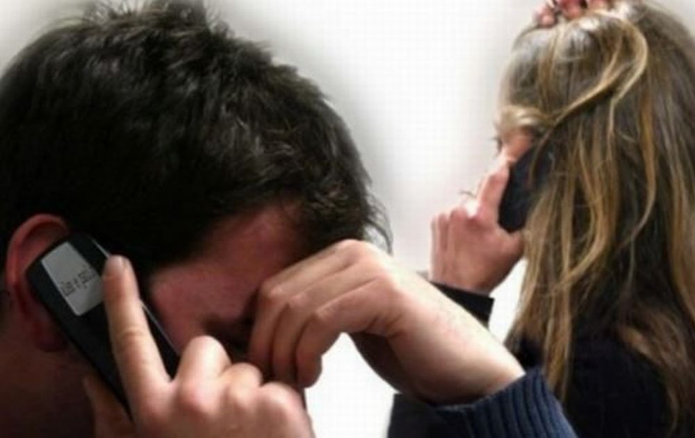 Cartellino giallo del Questore di Imperia a una donna che perseguita un uomo su facebook e ad un uomo che molesta la collega di lavoro