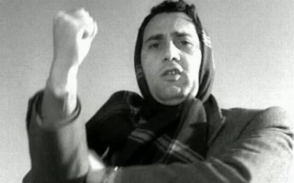 Il Mondo di M: “Pur agli arresti domiciliari non viene trovato in casa. Arrestato, il giudice lo condanna nuovamente ai domiciliari”