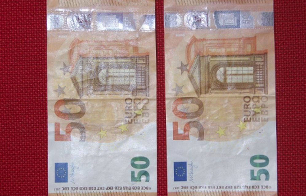 Tenta di spacciare queste banconote false a Novi Ligure, arrestato dai Carabinieri