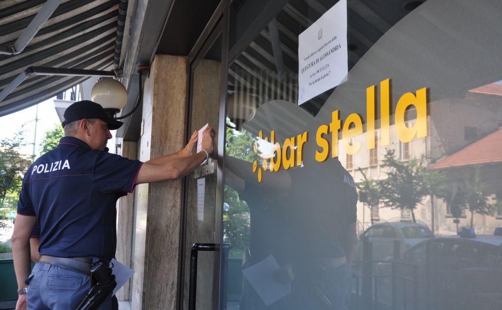 Troppi marocchini, la Questura di Alessandria chiude il Bar Stella di Novi Ligure