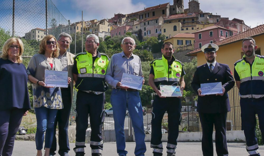 Premiati i bambini di Cervo che hanno partecipato al concorso Edugiovani