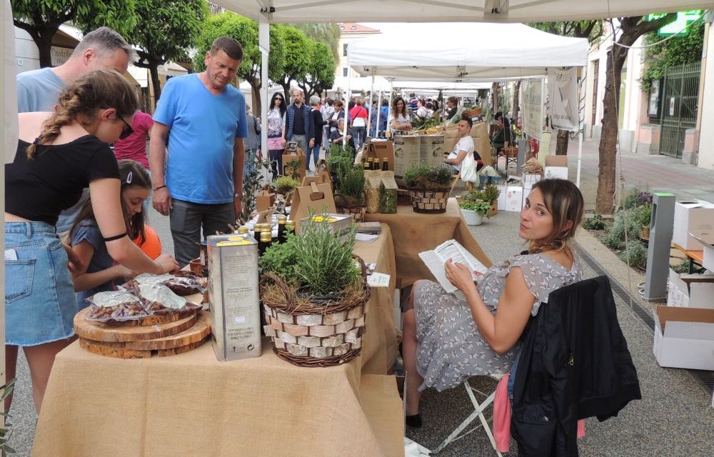 Confcommercio ribattezza le vie di Diano Marina con i nomi delle aromatiche