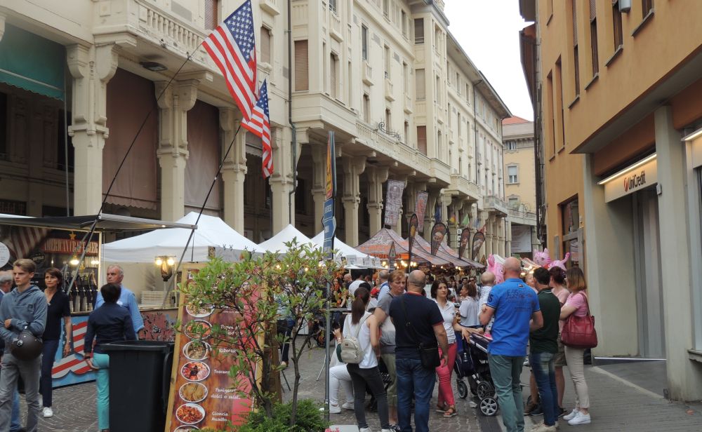 Lo Street Food fuori dal centro di Tortona non ha senso, chi lo vuole all’Oasi sbaglia