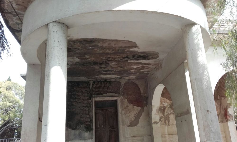 Il cimitero di Sanremo è a pezzi. la denuncia di Forza Nuova