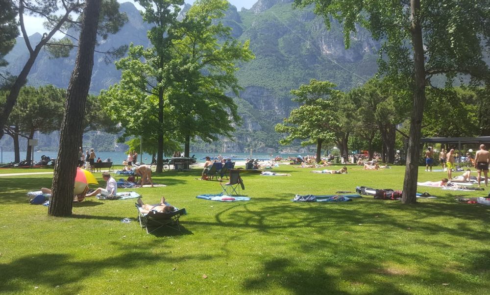 Debacle nel turismo: Diano Marina deve prendere esempio dal lago di Garda?